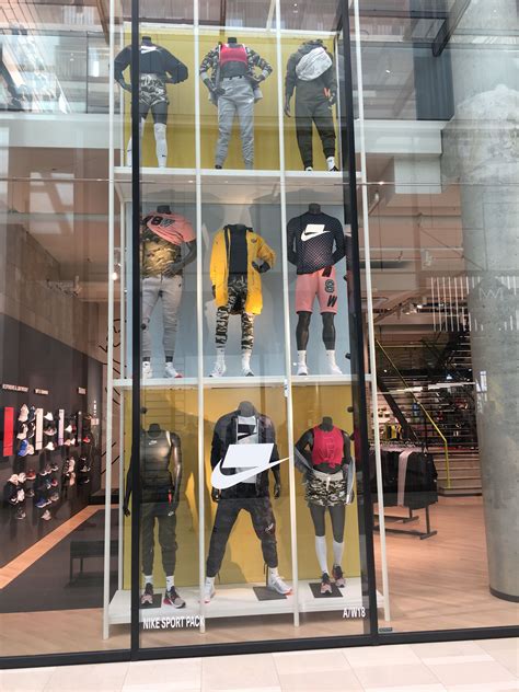 hoog catharijne nike mederwerkers|Nike, Adidas, PUMA, New Balance & Crocs Shop .